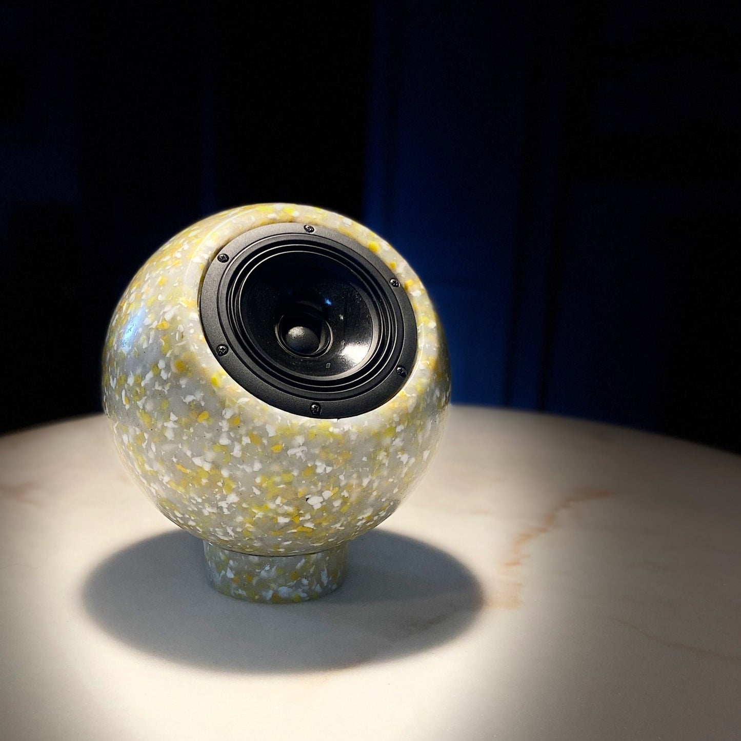 EYE speaker by ECOPIXEL Light yellow