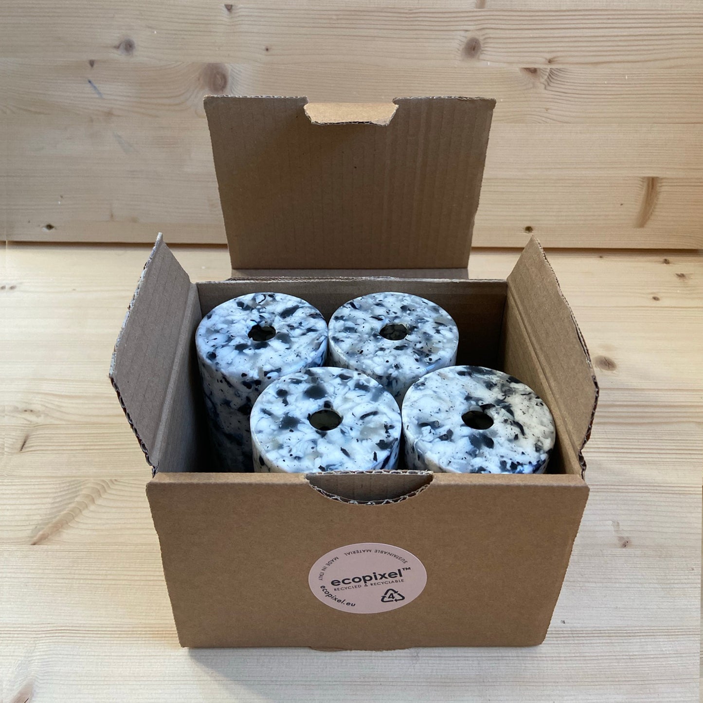 UNICO 4 pieces Terrazzo