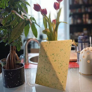 DELTA Flower Vase